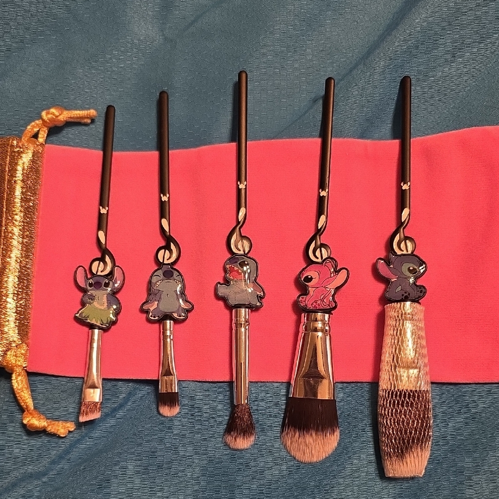 Disney Black Makeup Brushes & Tools Set